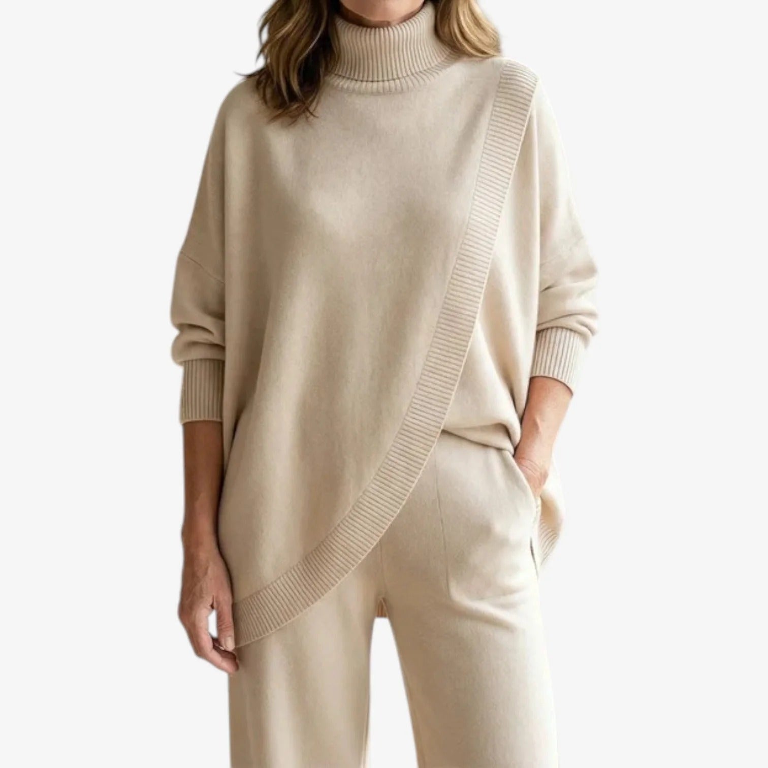 Lorella™ Elegant afslappet striksæt