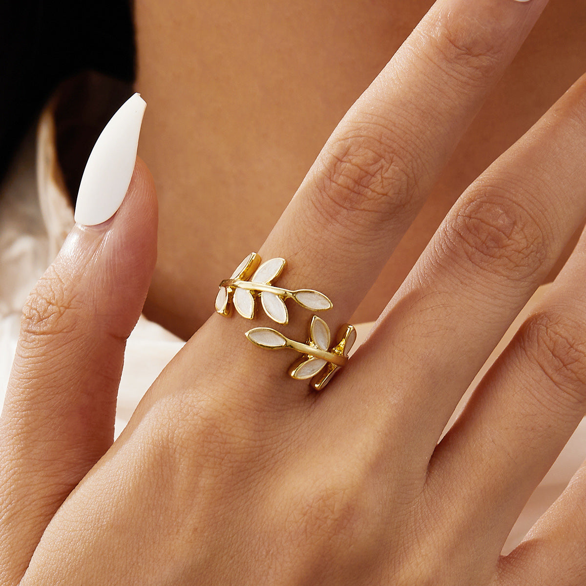 Issabeau™ Bague Feuillage Ajustable